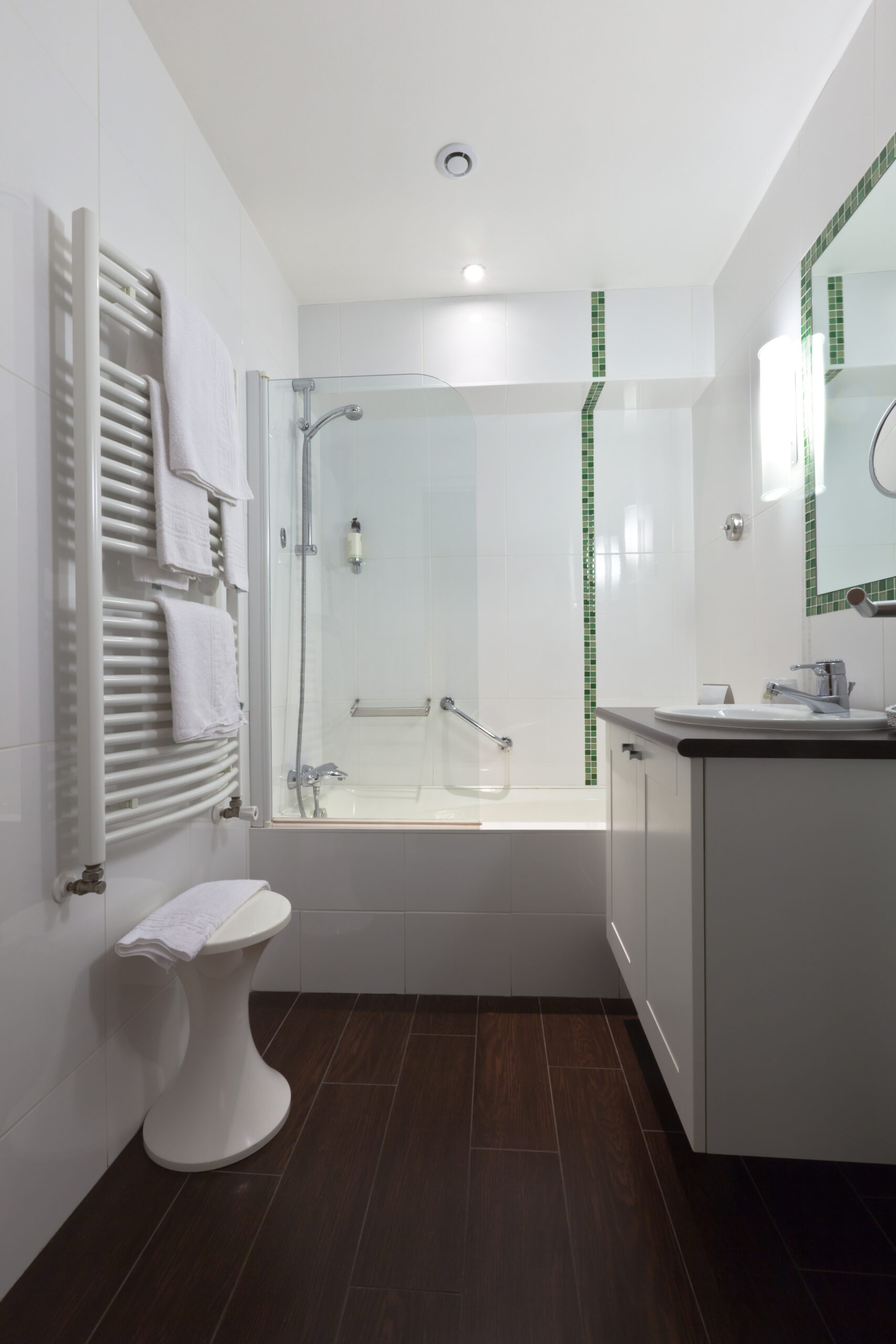 
Expert Bathroom Installers - Bathroom Vertical View